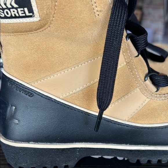 Sorel Tan and Black Winter Rain Boots Durable Design - Picture 4 of 9
